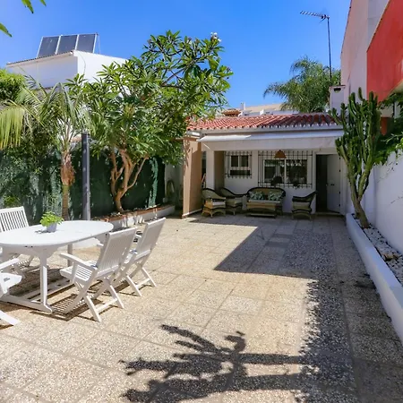 Casa Con Terraza Cerca De La Playa * Torremolinos